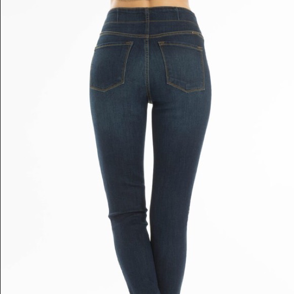 ✨LAST✨ 🥂High Waisted Dark Wash Kancan Jeans🥂 - Picture 5 of 8